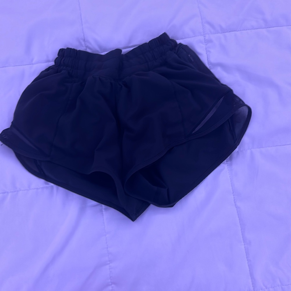 lululemon size 2 very good condition hotty hots